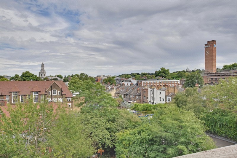 Tarves Way, Greenwich, London, SE10