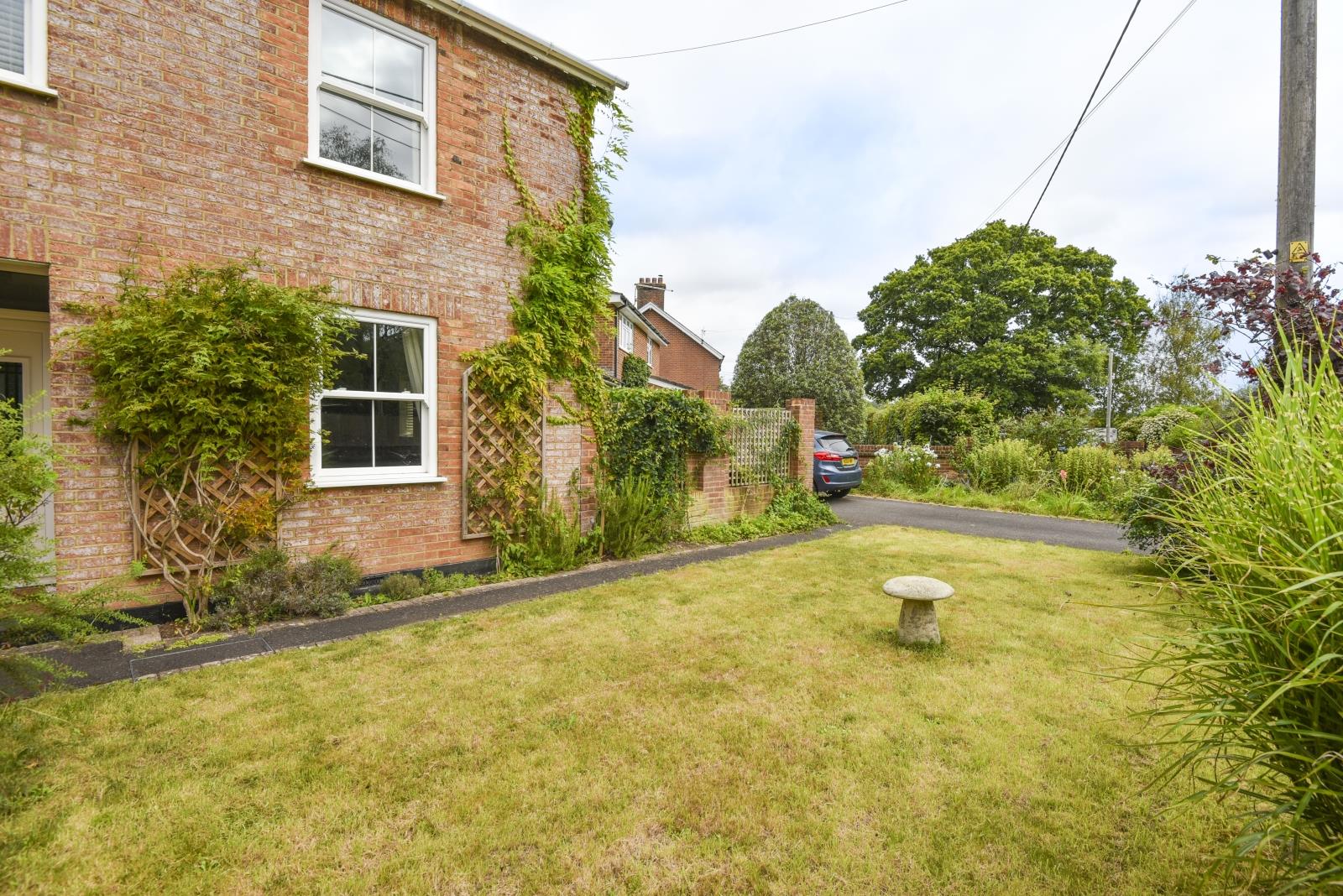 A GARDEN FRONT 5 DSC