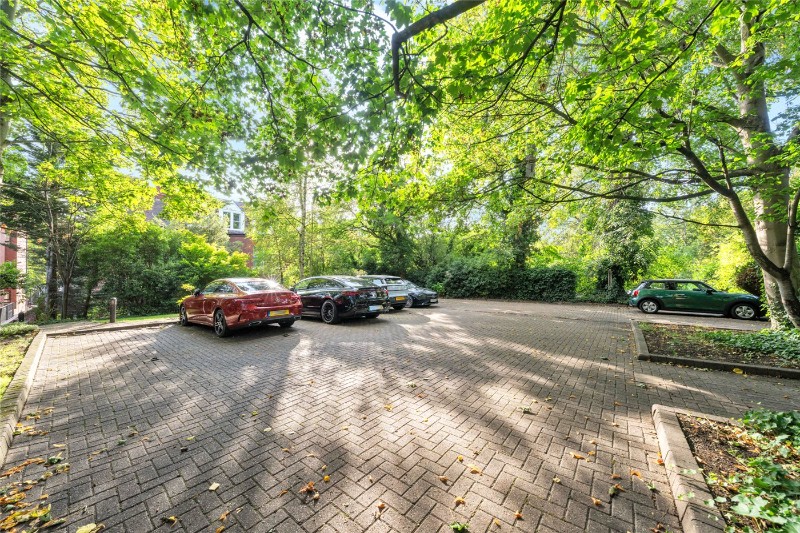 Finchley Road, London, NW3