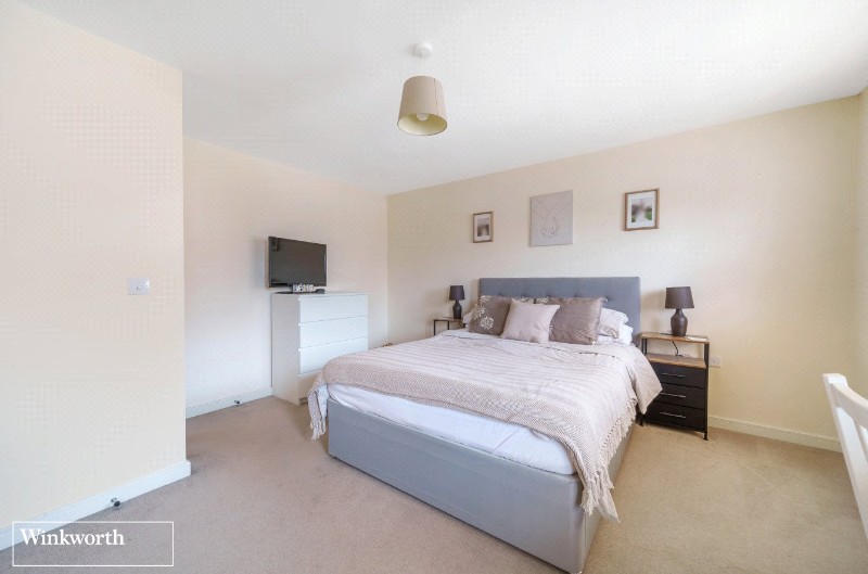 Dorset Crescent, Basingstoke, Hampshire, RG22
