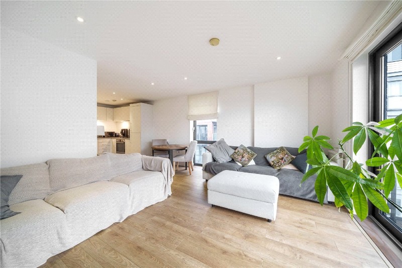 Jonzen Walk, London, E14
