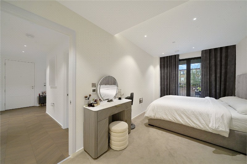 Farnfield Close, London, N8