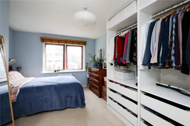 Gunnersbury Lane, London, W3