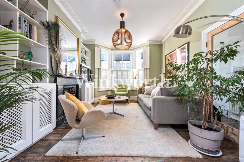 Greyhound Road, London, N17