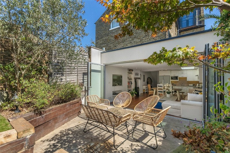 Cromford Road, Putney, SW18