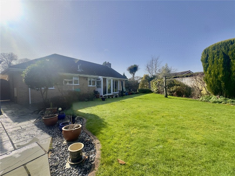 Roberts Close, Everton, Lymington, Hampshire, SO41