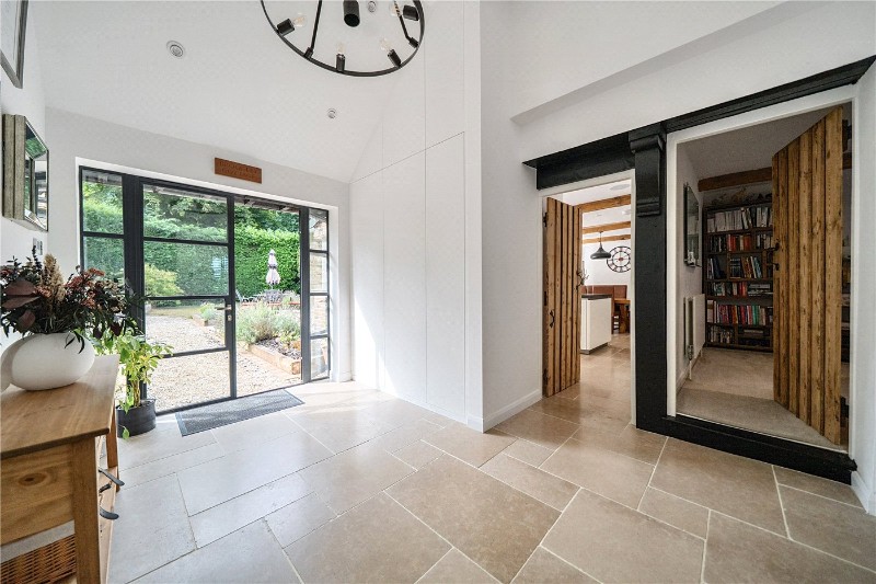 Crooksbury Road, Farnham, Surrey, GU10