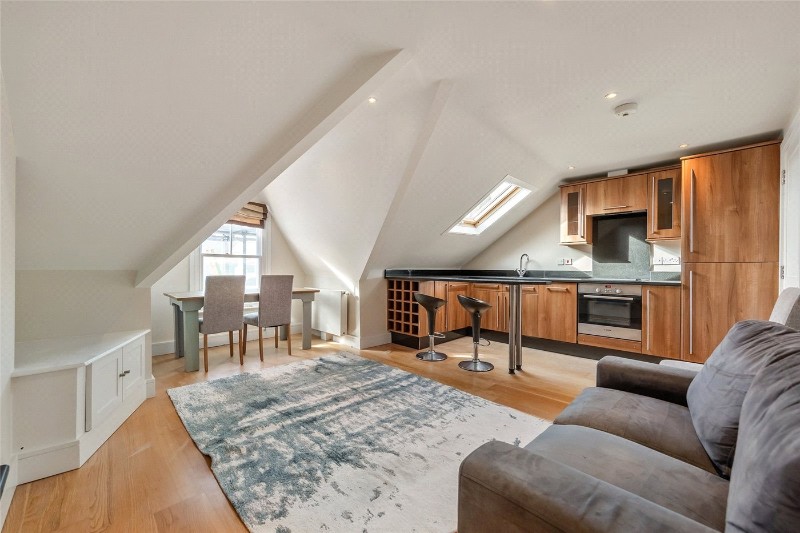 Chelverton Road, London, SW15