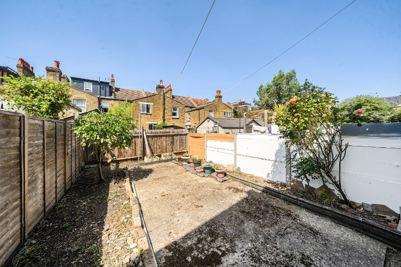 Medusa Road, London, SE6