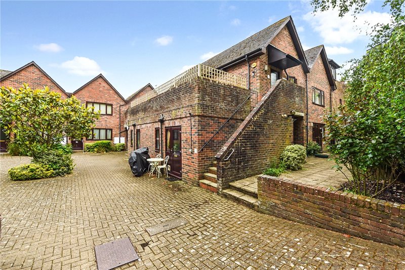 Bilberry Court, Staple Gardens, Winchester, SO23