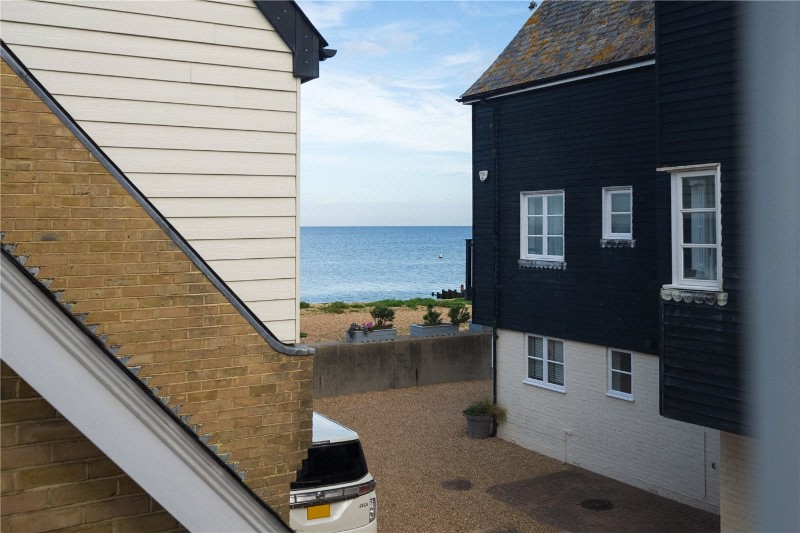 Island Wall, Whitstable, CT5