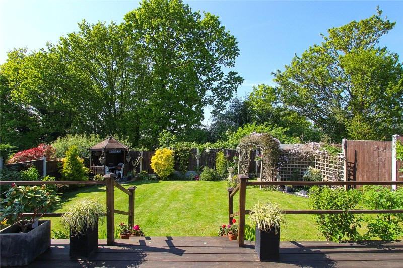 Cotswold Avenue, Rayleigh, Essex, SS6
