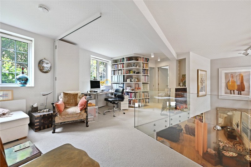 Macklin Street, London, WC2B