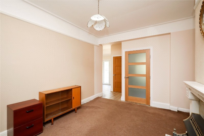 Gunnersbury Gardens, London, W3