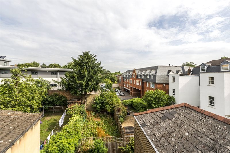 Deronda Road, London, SE24