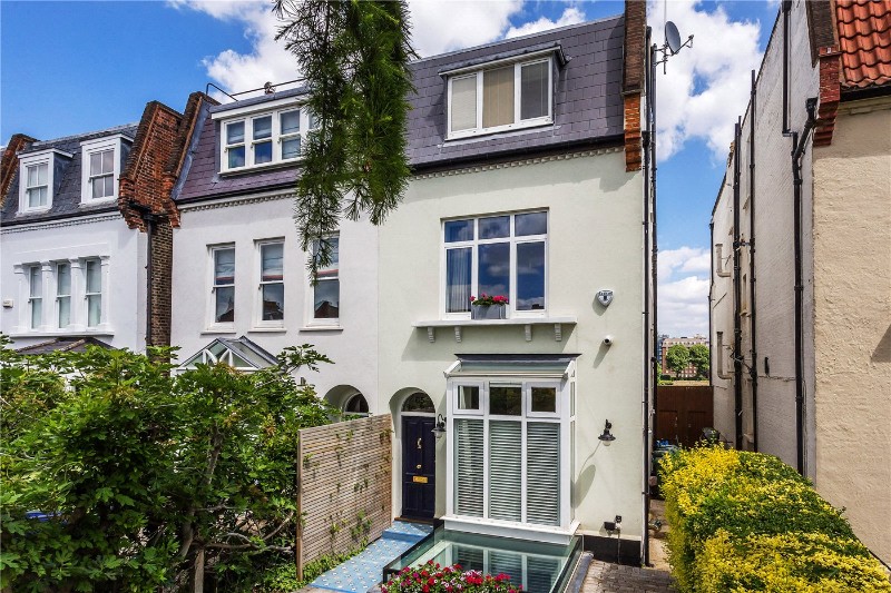 Deodar Road, London, SW15
