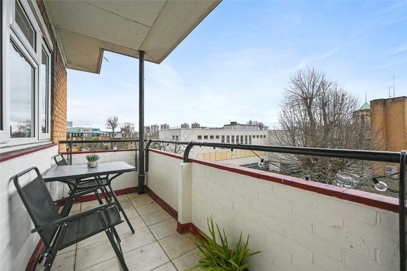 Tunis Road, London, W12