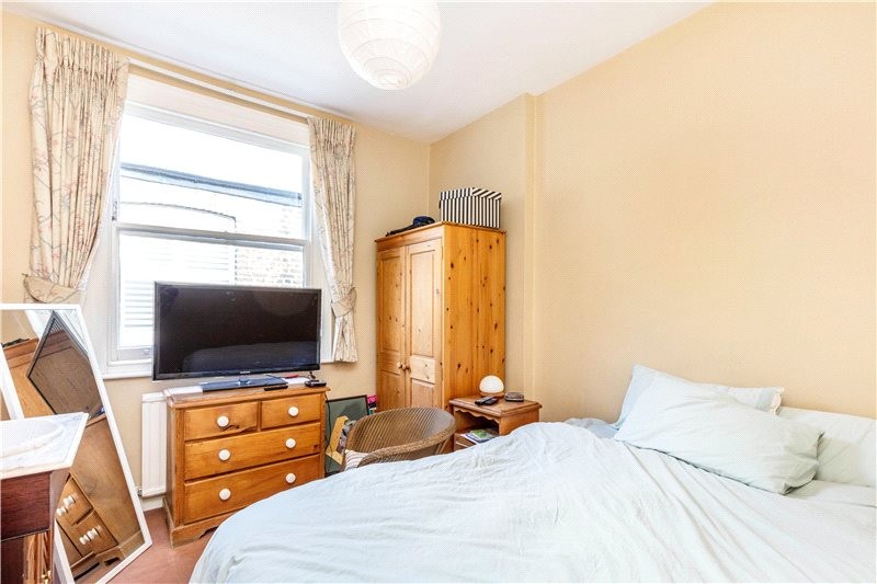 Hillersdon Avenue, Barnes, London, SW13