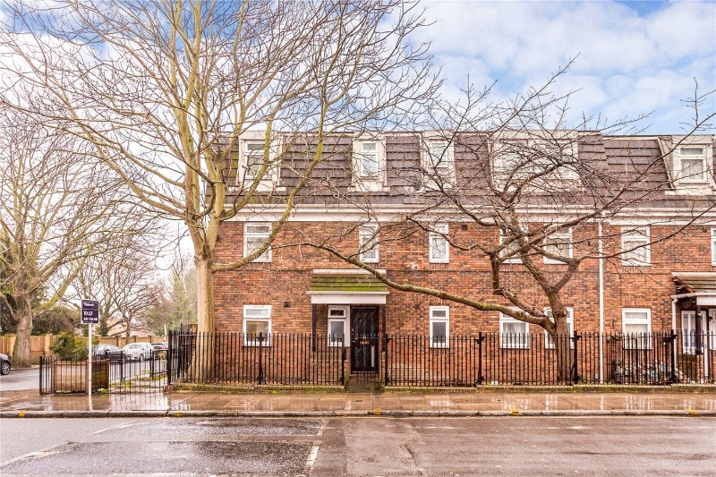 Highbury Station Road, Highbury Corner, N1