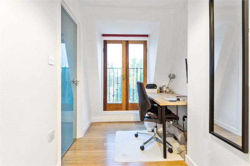 Himley Road, London, SW17