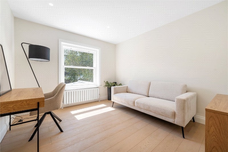 East Dulwich Grove, London, SE22