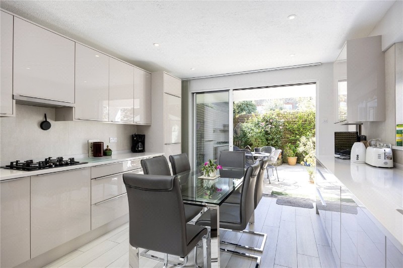 Coalecroft Road, London, SW15