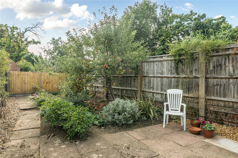 Shortheath Road, Farnham, Surrey, GU9