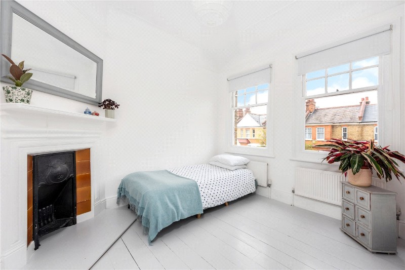 Hewitt Avenue, London, N22