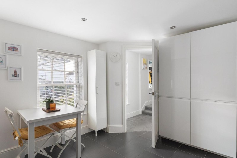 Gayfere Place, London, SE25