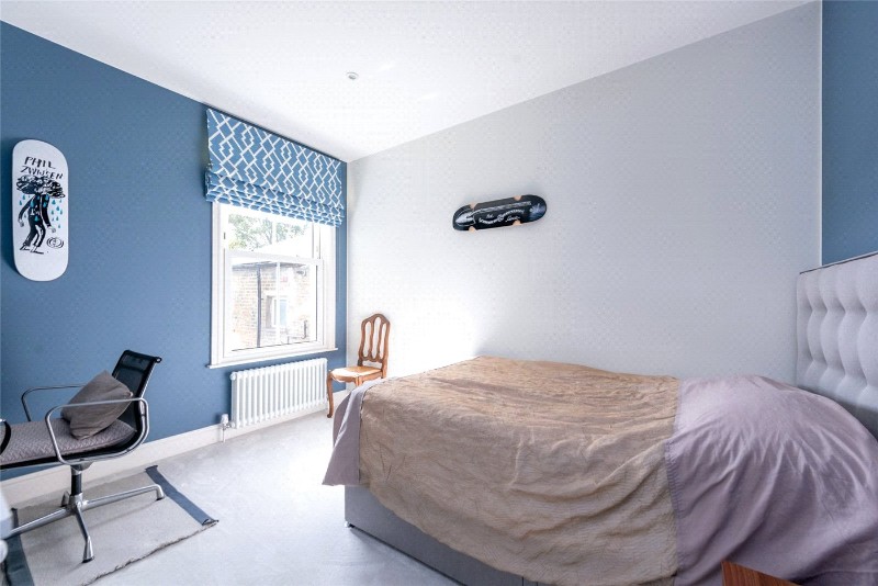 Leighton Gardens, London, NW10