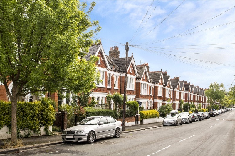Holmdene Avenue, London, SE24