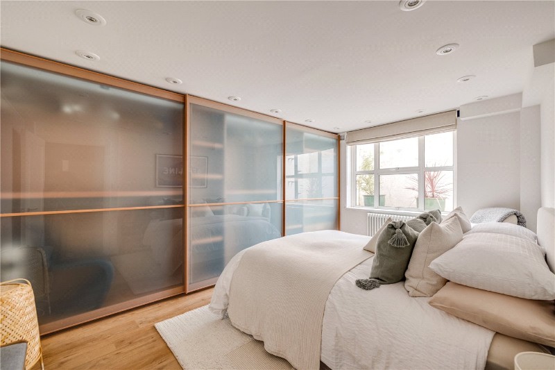 Bovingdon Road, London, SW6