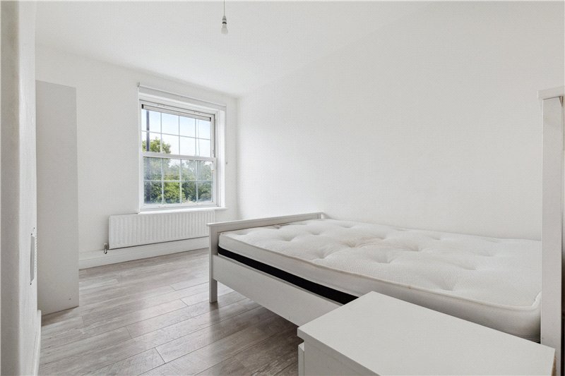 Kennington Park Road, London, SE11