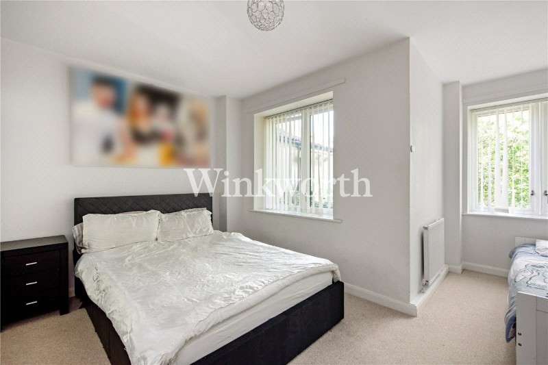 High Road, London, N17