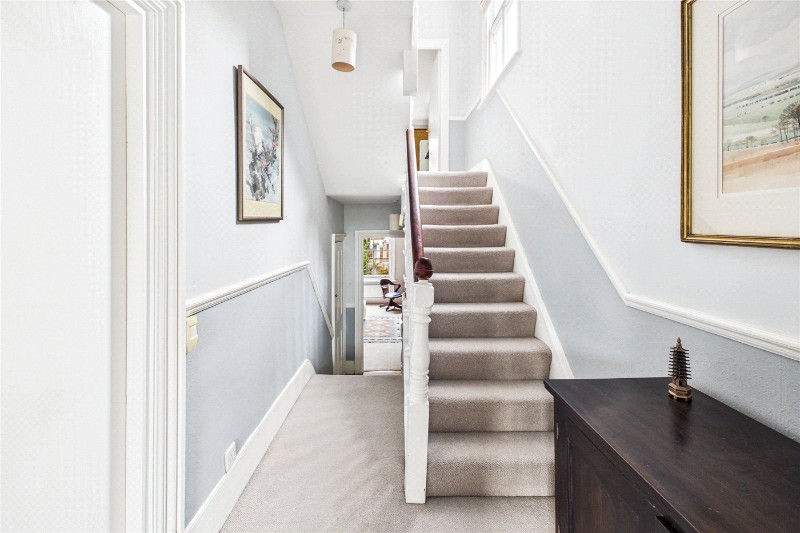 Gubyon Avenue, London, SE24