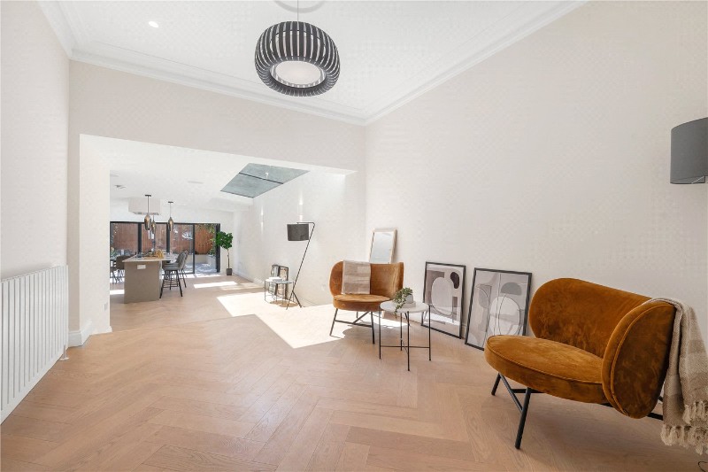 East Dulwich Grove, London, SE22