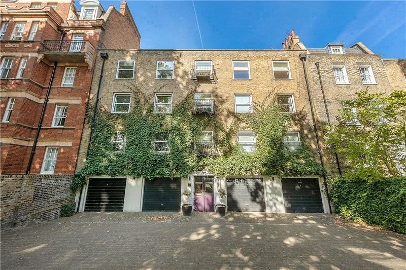 2 bedroom property for sale in Warnham Court, 130134 Kennington Road