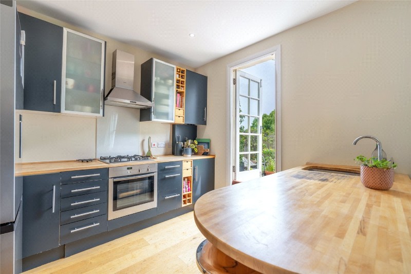 Sutherland Avenue, London, W9