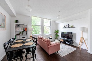 Queens Drive, London, N4