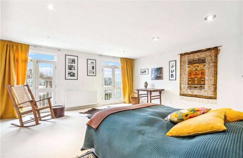 Melville Road, Barnes, London, SW13