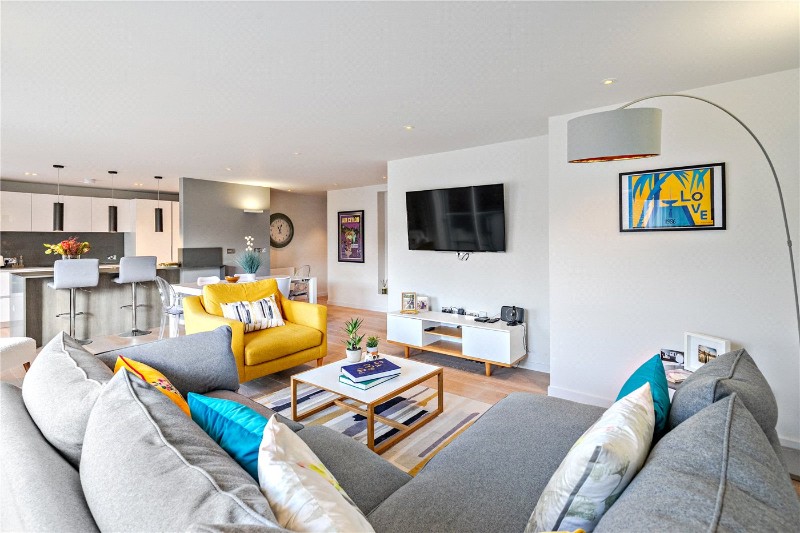 High Street, Marlborough, Wiltshire, SN8