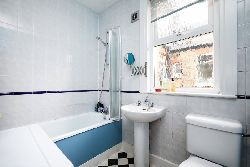Julian Avenue, London, W3