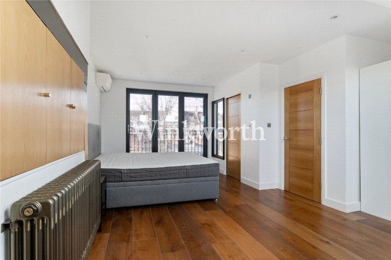 The Grove, London, N13