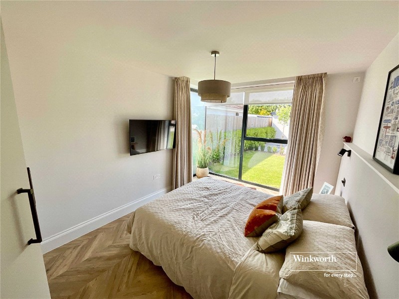 Wharncliffe Road, Highcliffe, Christchurch, Dorset, BH23
