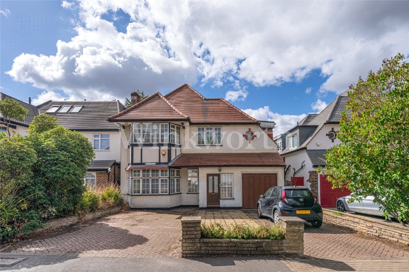 Wayside, London, NW11