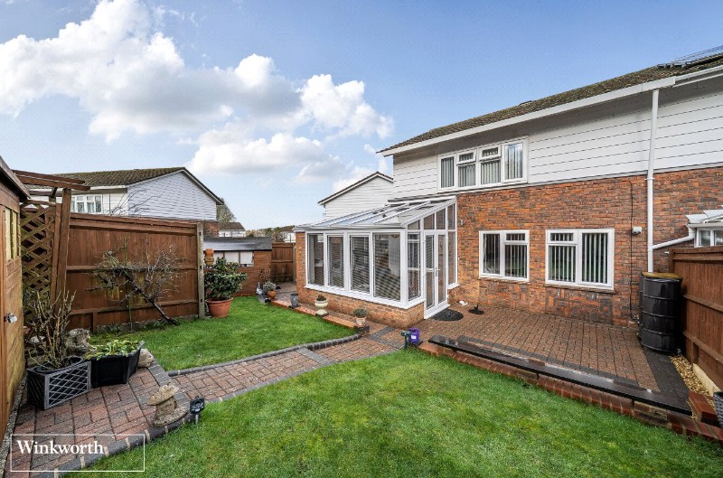 Novello Close, Basingstoke, Hampshire, RG22