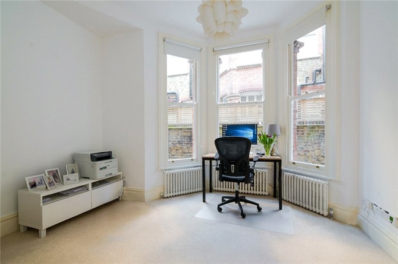 Hillersdon Avenue, Barnes, London, SW13