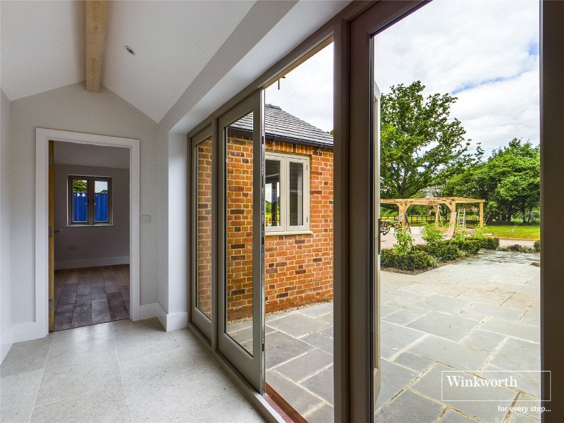 Islandstone Lane, Hurst, Reading, RG10