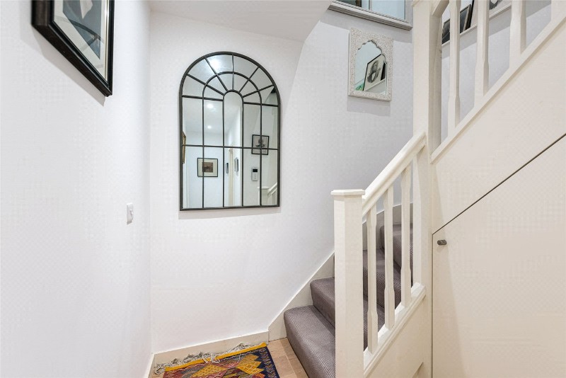The Old Post House, Churton Place, London, SW1V