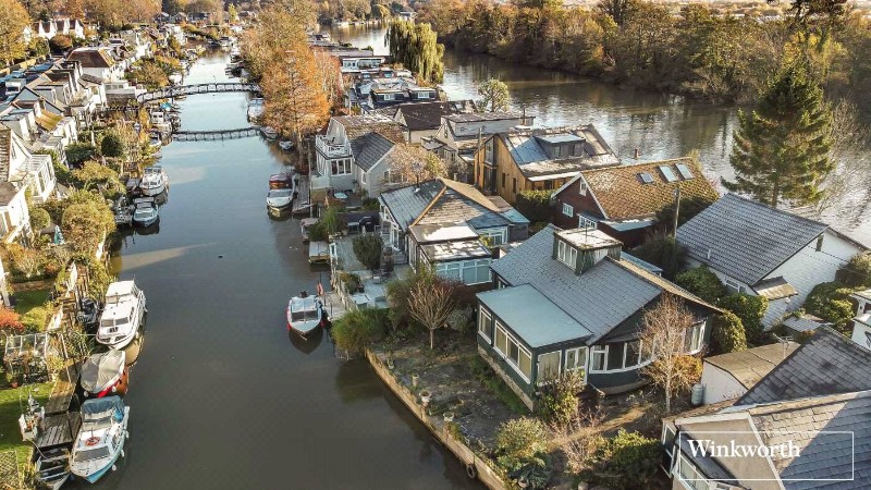 Sunbury Court Island, Sunbury-on-Thames, Surrey, TW16